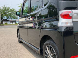 弊社のクルマはボディーポリッシュ仕上げ済みなのでピカピカ♪