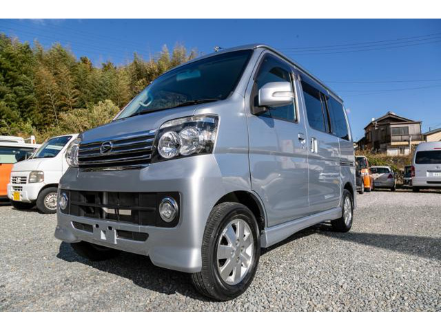 中古車 ダイハツ アトレーワゴン カスタムターボ RS リミテッド 4WD の中古車詳細 (29,900km, シルバー(S28), 高知県,  124.9万円) | 中古車情報・中古車検索なら【車選びドットコム（車選び.com）】