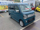 お仕事から趣味までオーナー様の強い味方!前席、後席に荷室までゆとりある大空間!どう使うかを考えるだけで楽しさが広がります!視界が良く運転もしやすく、新CVTで優れた燃費を発揮!見た目も良しです!