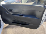 こちらドア付近の写真となります。お車乗車に関して一番動作が多い部分となり、走行中、お客様を守る大切な場所です。細部までご確認ください。