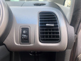 こちら運転席付近の写真となります。快適な運転をサポートするための機能が詰まっております♪