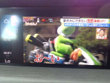 地デジチューナー内臓型、多機能タッチパネルメモリーナビゲーションを装備しています。
