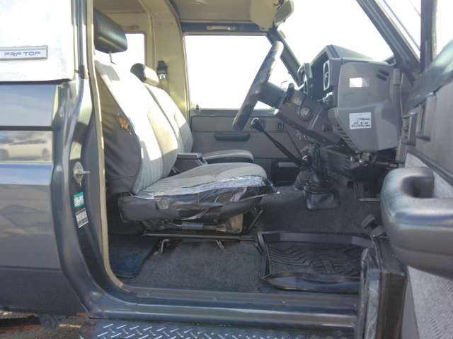 トヨタ ランドクルーザー70 3.4 LX FRPトップ ディーゼル 4WD 5MT