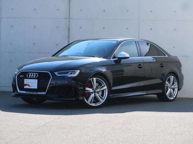 RS3セダン 2.5 4WD quattro