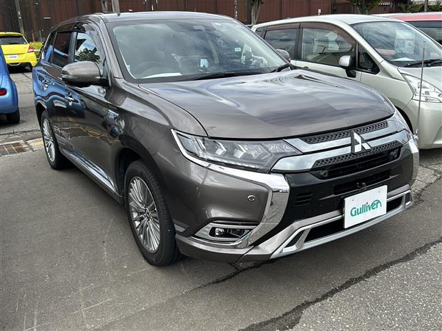 アウトランダーPHEV 2.0 G 4WD 4WD サンルーフ