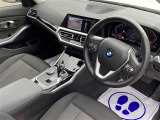 BMW3シリーズ 320d xDrive 4WD/純正ナビゲーション/バックカメラ/クルーズコントロール/シートヒーター/ETC/ドライブレコーダー/パワートランクリッド/純正アルミホイール/コーナーセンサー