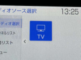 TVが見れるチューナーを装備しています。 新しい車でも付いていないことで、TVが見れない事も多々あるので要チェックです。