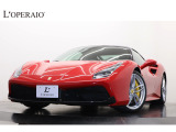 オプション満載の「488 GTB」が入庫しました。ロッソコルサが採用された外装は多数のカーボンパーツを装備、フロントスポイラーとルーフにはブラックラッピングが施され、イタリア車らしいお洒落なお車です。