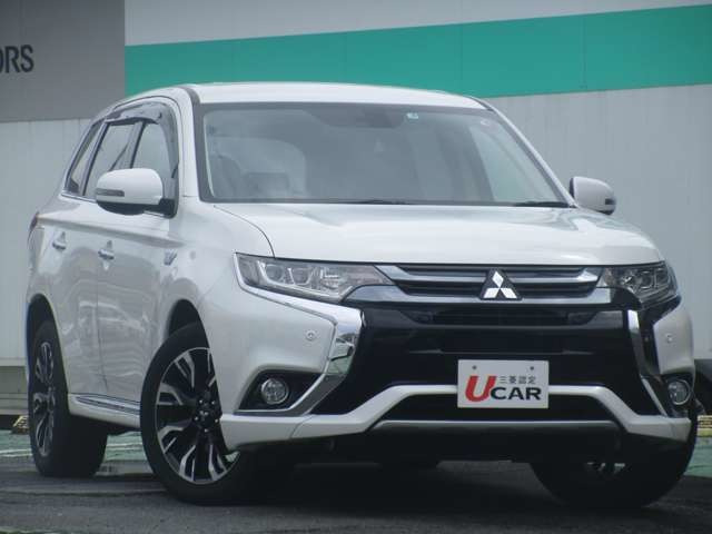 アウトランダーPHEV 2.0 G プレミアムパッケージ 4WD 