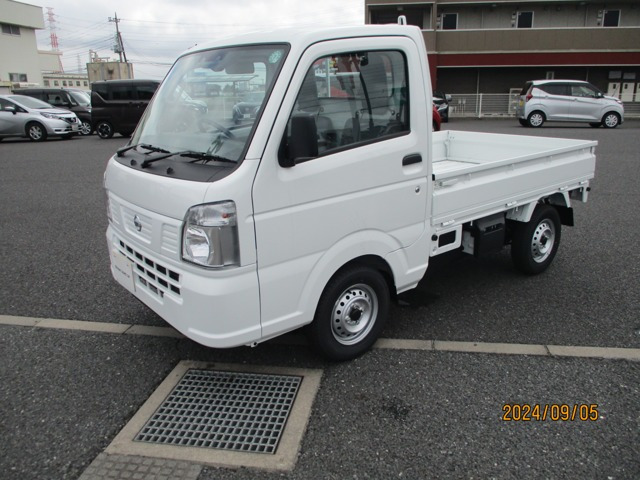 NT100クリッパー DX セーフティ パッケージ 4WD 