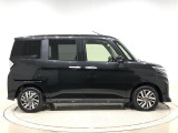 両側スライドドアで乗り降りや荷物の出し入れがとてもスムーズで便利です♪