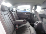 創造的かつ先進的で美しいデザインのAudi車を思う存分堪能してください。