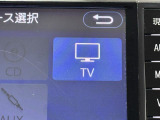 TVが見れるチューナーを装備しています。 新しい車でも付いていないことで、TVが見れない事も多々あるので要チェックです。