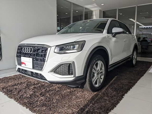 Q2 35 TFSI アドバンスド 