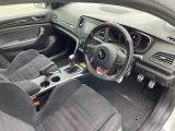 フランス車ならではのオシャレな内装がオススメです!