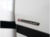 【R-DYNAMIC」 Rダイナミックエクステリアパックに20インチアルミホイールを装備。とてもスポーティなヴェラールです。