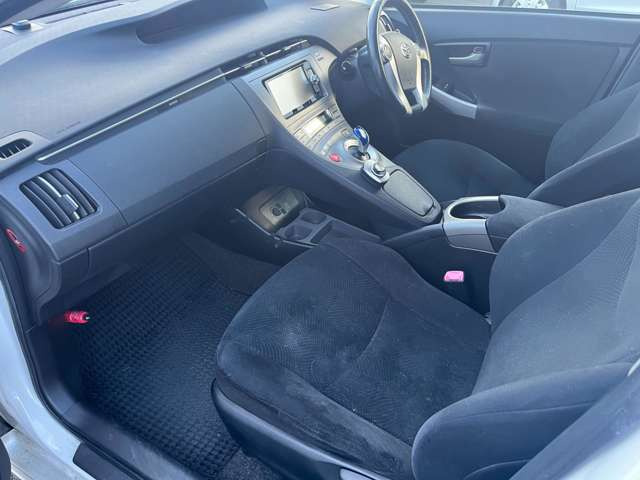 トヨタ プリウス 1.8 L の中古車詳細 (140,000km, ホワイト, 青森県