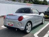 全国約700ヶ所のダイハツのお店で保証修理が受けられる“全国サービスネットワーク”だから、お引越し先や旅先でのトラブルにもご安心いただけます。