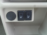 運転席・助手席シートヒーター付