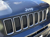 JEEPメンテナンスBOOKと保証書ケース。迷彩柄でJEEPの世界観を色濃く表現をしています。