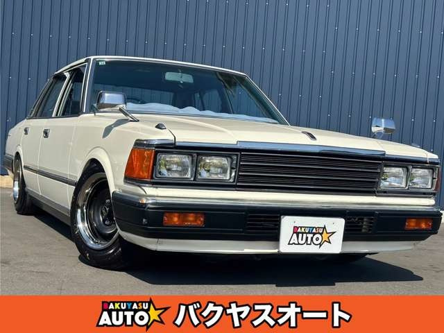 グロリアセダン（日産）の中古車 | 中古車情報・中古車検索なら【車選びドットコム（車選び.com）】