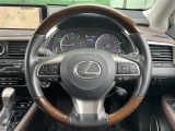 気になる車はすぐにお問い合わせください!画面右側の0066から始まる無料ダイヤルからお問い合わせ下さい!専門スタッフがお車のご質問にお答えいたします!