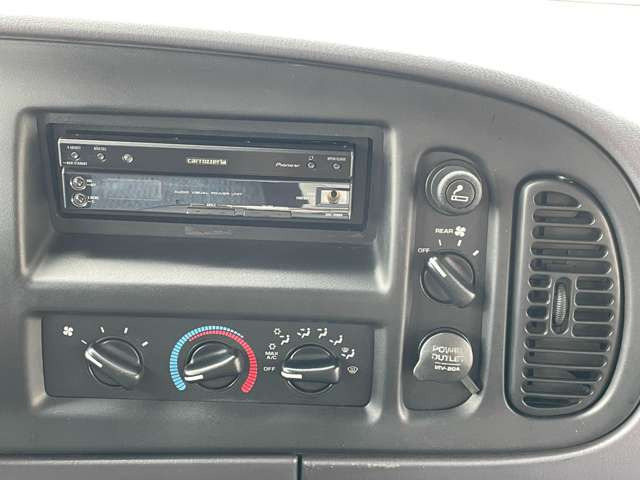 ダッジ ラムバン ショーティー 5名 2WD の中古車詳細 (151,000km