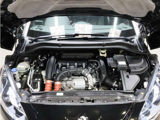 中古車 プジョー RCZ GTライン の中古車詳細 (48,000km, ペルラ 中古車 プジョー RCZ GTライン の中古車詳細 (48,000km, ペルラ