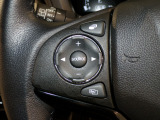 【ステアリングリモコン】ステアリングにオーディオ調節可能なスイッチが装備されていますので運転中でも視線をそらさずにオーディオの調節が可能です!
