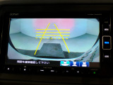 バックカメラもあるので後退時も安心です。