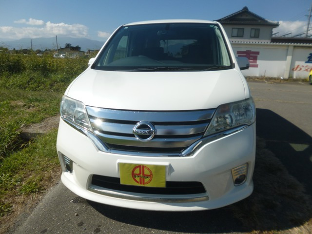 セレナ 2.0 ハイウェイスター S-HYBRID 