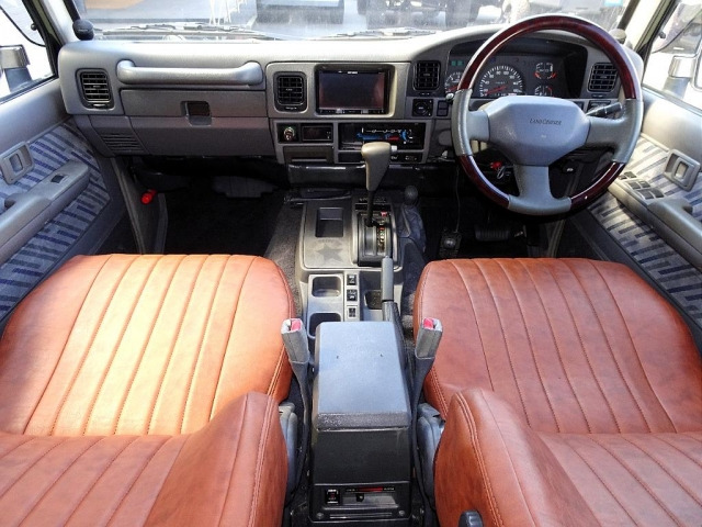 中古車 トヨタ ランドクルーザープラド 3.0 SXワイド ディーゼル 中古車 トヨタ ランドクルーザープラド 3.0 SXワイド ディーゼル