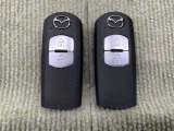 手荷物が多いときでも、スマートキーをバッグやポケットに携帯していれば、キーを取り出すことなくドアの解錠・施錠ができます