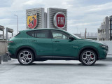 トナーレ プラグインハイブリッド Q4 ヴェローチェ 4WD 