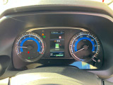 スピードメーターもシンプル!見やすいです♪