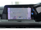 Volkswagen純正インフォテイメントシステム”Discover Pro”:10インチ画面を標準装備。タッチスライダーコントロールを採用し、直感的な操作が可能。