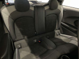 MINIを熟知したメカニックによる、100項目の納車前点検。ドイツ本国と同様の教育・訓練を受けたBMW専門のメカニックが、360度によるポイントを徹底的に点検、整備致します。