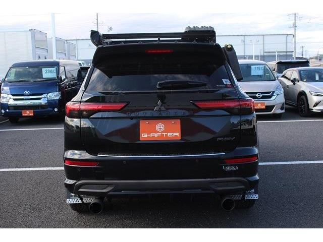 中古車 三菱 アウトランダー PHEV 2.4 P 4WD オーバーフェンダ