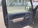 タイヤの相談も承ります。スタッドレス⇔ノーマルの履き替えはもちろん。溝が減ってきた、雨の日に不安を感じるお客様も一度ご相談ください。しっかりとご説明させていただきます。