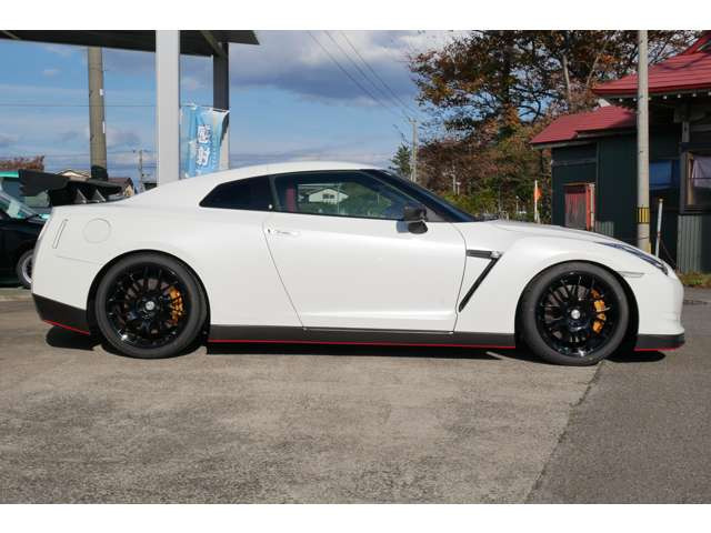 中古車 日産 GT-R 3.8 ブラックエディション 4WD の中古車詳細 中古車 日産 GT-R 3.8 ブラックエディション 4WD の中古車詳細