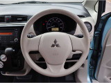 ハンドル周りもスッキリしており運転がしやすいです。