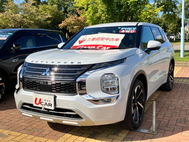 アウトランダー PHEV 2.4 P 4WD 