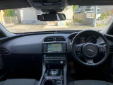 アイポイント低めのスポーティな運転席!FR(後輪駆動)のスポーツセダンをお楽しみください