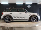 ☆MINIの車の始まりは大人四人がギリギリ乗れるコンパクトな車です!!今となっては3ナンバーですが、もともとは5ナンバーの車でした!!