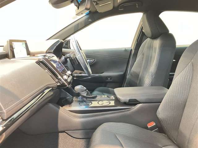 中古車 トヨタ クラウン ハイブリッド 2.5 RS Four 4WD の中古車