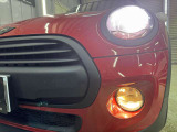 ☆納車までに車両美装など専任スタッフが作業いたします☆ 内装はスチーム洗浄をはじめ、できるだけ気分よくお乗りいただけるよう美装いたします!外装は機械で磨きをかけて、ワックスコーティングをかけています。