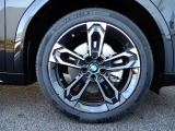右前フロント 245/45R19