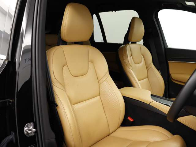 中古車 ボルボ XC90 B6 AWD インスクリプション 4WD の中古車