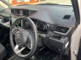 運転席・助手席の俯瞰視点です!乗った際のイメージが湧きますね!