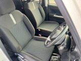 運転席はくつろぎのプライベート空間! 車内をクリーニングしてお待ちしております!